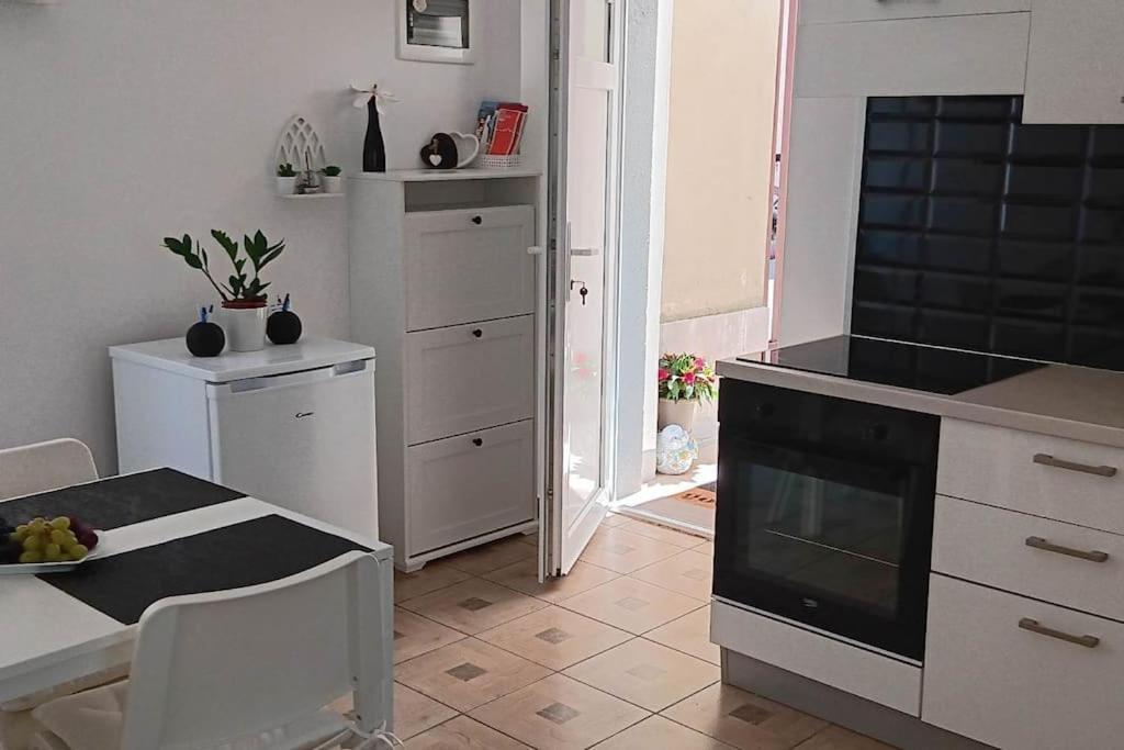 Lovely Apartment Morje - Koper Old Town Luaran gambar